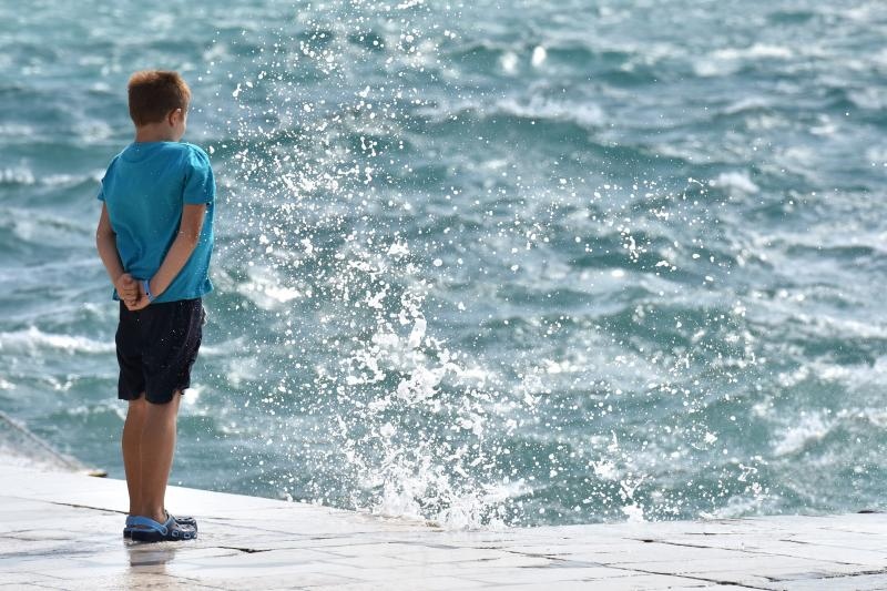 Guštanje u jugu na zadarskoj rivi 15. rujna 2015. Foto: Dino Stanin/PIXSELL