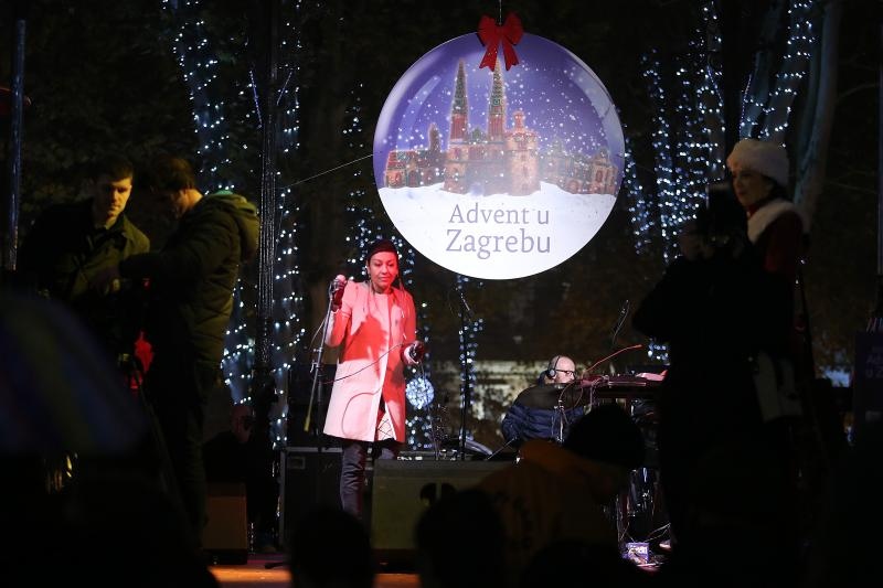 Na Zrinjevcu otvoren Advent u Zagrebu