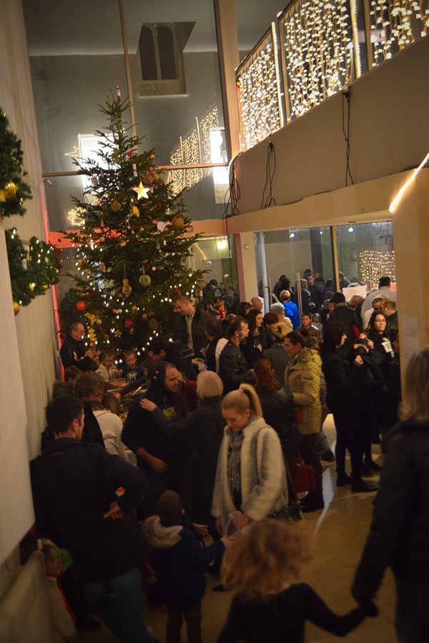 Premijera predstave “Božićno drvce”; foto Iva Perinčić