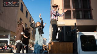 Zadarski karneval 2018: Povorka maškaranih skupina od Gradskih vrata preko Foruma do Narodnog trga Zadarski karneval 2018: Povorka maškaranih skupina od Gradskih vrata preko Foruma do Narodnog trga