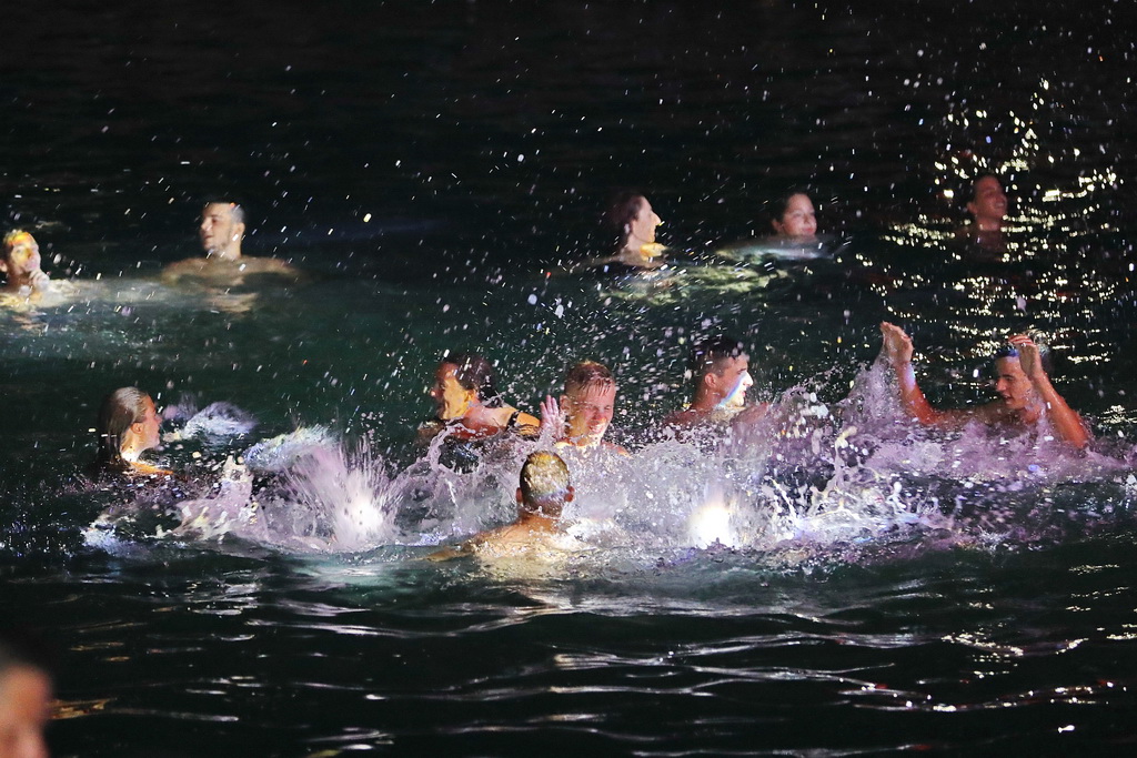 Fenomenalni Petar Grašo raspjevao i rasplesao Biograd Fenomenalni Petar Grašo raspjevao i rasplesao Biograd