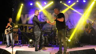 Ivan zaprosio Maju na virskom koncertu Tonyja Cetinskog