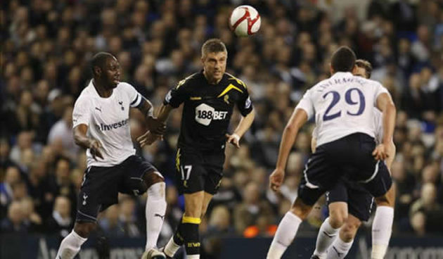 Ivan Klasnić i Ledley King, foto: tottenhamhotspur.com