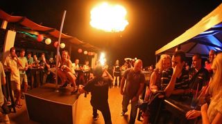 Opis  02.08.2014., Zadar – Playboy party turneja nastavila se i u Zadru u klubu Mango gdje su atraktivne plesacice uljepsale vecer mnogih gostiju. Photo: Filip Brala/PIXSELL Autor  Filip Brala/PIXSELL Ključne riječi  party, stranka, playboy, Mango, ljeto