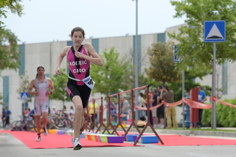 Jutros je zapoceo drugi po redu Falkensteiner Punta Skala triatlon u okolici Falkensteiner odmaralista Punta Skala. Natjecanje je organizirano u suradnji s s Turistickom zajednicom Grada Zadra, TK Split i TK Zadar. Natjecanje se sastoji od dva drzavna pr Jutros je zapoceo drugi po redu Falkensteiner Punta Skala triatlon u okolici Falkensteiner odmaralista Punta Skala. Natjecanje je organizirano u suradnji s s Turistickom zajednicom Grada Zadra, TK Split i TK Zadar. Natjecanje se sastoji od dva drzavna pr