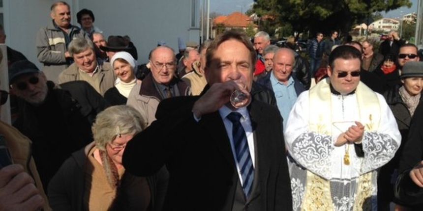 Potekla voda iz belafuške špine, foto: Radio Zadar Potekla voda iz belafuške špine, foto: Radio Zadar