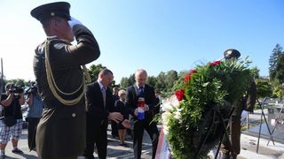 Mirogoj, Predrag Matic, polaganje vijenaca, Gordana Sobol, Drago Lovric, Dan domovinske zahvalnosti Mirogoj, Predrag Matic, polaganje vijenaca, Gordana Sobol, Drago Lovric, Dan domovinske zahvalnosti