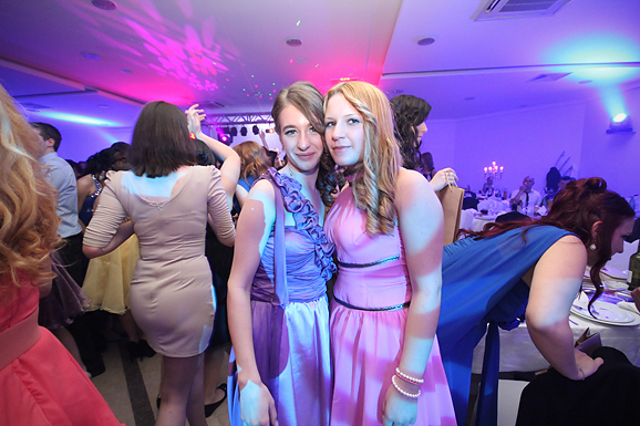 Maturalna večer Ekonomske škole (foto:Saša Čuka) Maturalna večer Ekonomske škole (foto:Saša Čuka)