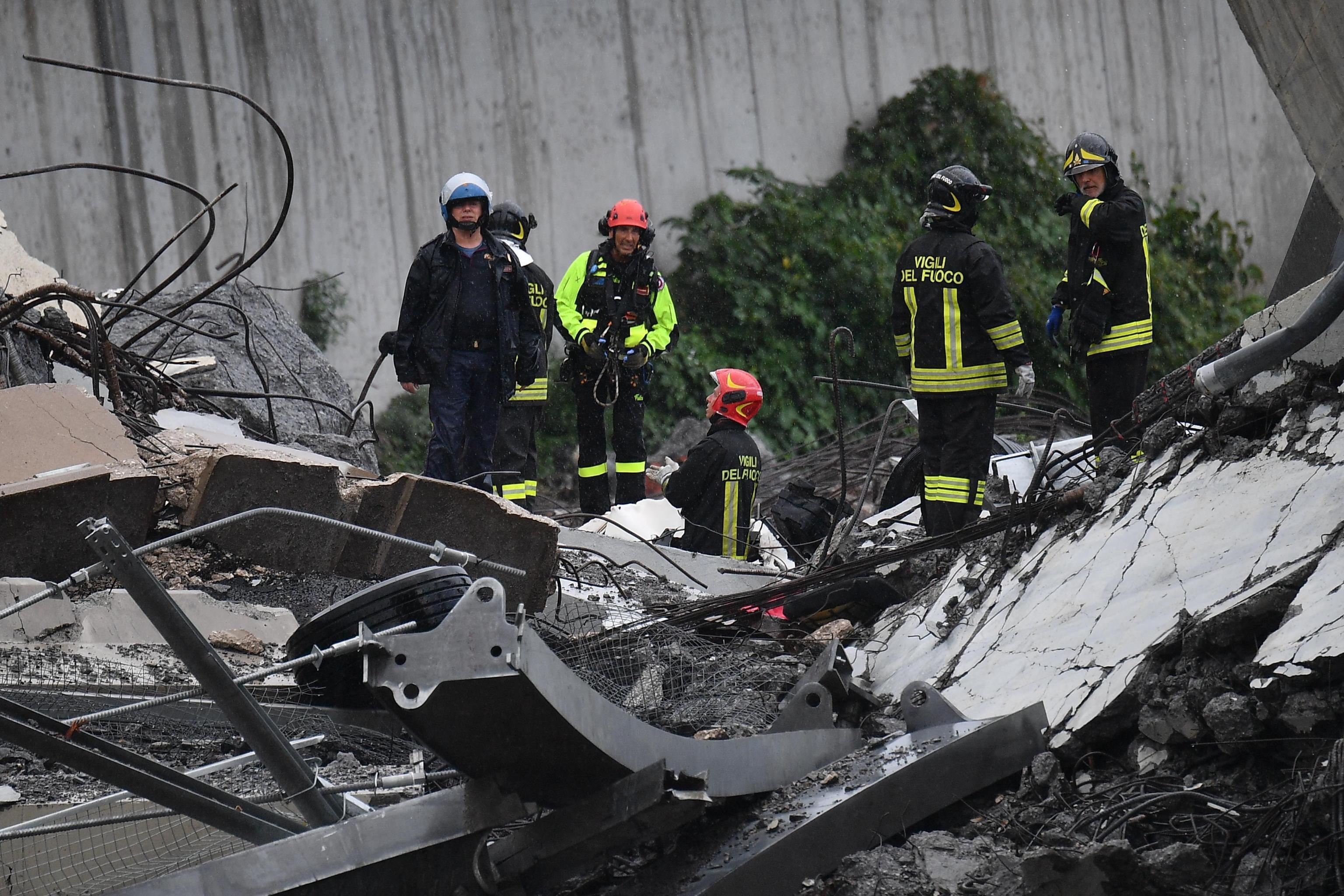 Urušio se nadvožnjak u Italiji Urušio se nadvožnjak u Italiji