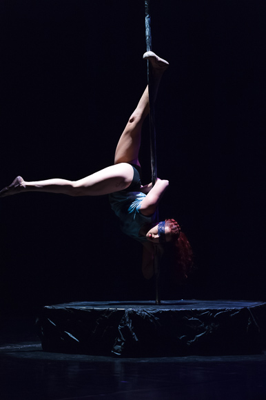 Pole/Chair/Dance show “Mental” @ HNK Zadar, 12.3.2016 – Foto: Ivan Toman Pole/Chair/Dance show “Mental” @ HNK Zadar, 12.3.2016 – Foto: Ivan Toman