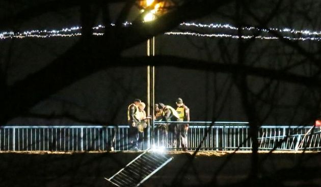 U slijetanju osobnog automobila u rijeku Krku poginula peteroclana obitelj. Photo: Dusko Jaramaz/PIXSELL Autor