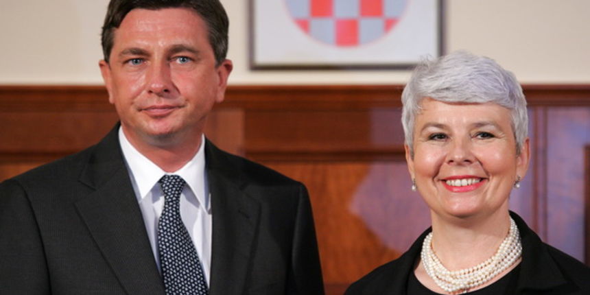 Zagreb, 261009.
Savska, HGK.
U jednodnevni posjet Hrvatskoj dosao je premijer Slovenije Borut Pahor.
Na slici: Jadranka Kosor i Borut Pahor.
Foto: Davor Pongracic / CROPIX Zagreb, 261009.
Savska, HGK.
U jednodnevni posjet Hrvatskoj dosao je premijer Slovenije Borut Pahor.
Na slici: Jadranka Kosor i Borut Pahor.
Foto: Davor Pongracic / CROPIX