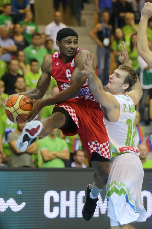 Europsko prvenstvo u kosarci Eurobasket Slovenija 2013., skupina C. Slovenija – Hrvatska 74-76. Photo: Igor Kralj/PIXSELL Europsko prvenstvo u kosarci Eurobasket Slovenija 2013., skupina C. Slovenija – Hrvatska 74-76. Photo: Igor Kralj/PIXSELL