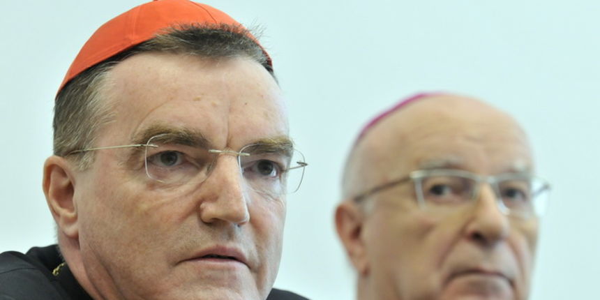 Zagreb, 270511.
Biskupska konferencija odrzala je danas press konferenciju za medije sa temom dolaska pape Benedikta XVI u Hrvatsku. Na press konferenciji nazocili su nadbiskup zagrebacki Josip Bozanic, predsjednik Biskupske konferencije Marin Srakic i mi Zagreb, 270511.
Biskupska konferencija odrzala je danas press konferenciju za medije sa temom dolaska pape Benedikta XVI u Hrvatsku. Na press konferenciji nazocili su nadbiskup zagrebacki Josip Bozanic, predsjednik Biskupske konferencije Marin Srakic i mi