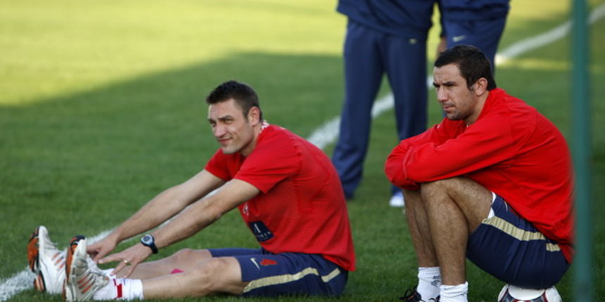 Rovinj, 051009.
Stadion NK Rovinj.
Pripreme nogometne reprezentacije za kvalifikacijski susret za SP 2010 u Juznoj Africi sa Kazahstanom.
Na fotografiji: Robert Kovac i Darijo Srna.
Foto: Ronald Gorsic / CROPIX Rovinj, 051009.
Stadion NK Rovinj.
Pripreme nogometne reprezentacije za kvalifikacijski susret za SP 2010 u Juznoj Africi sa Kazahstanom.
Na fotografiji: Robert Kovac i Darijo Srna.
Foto: Ronald Gorsic / CROPIX