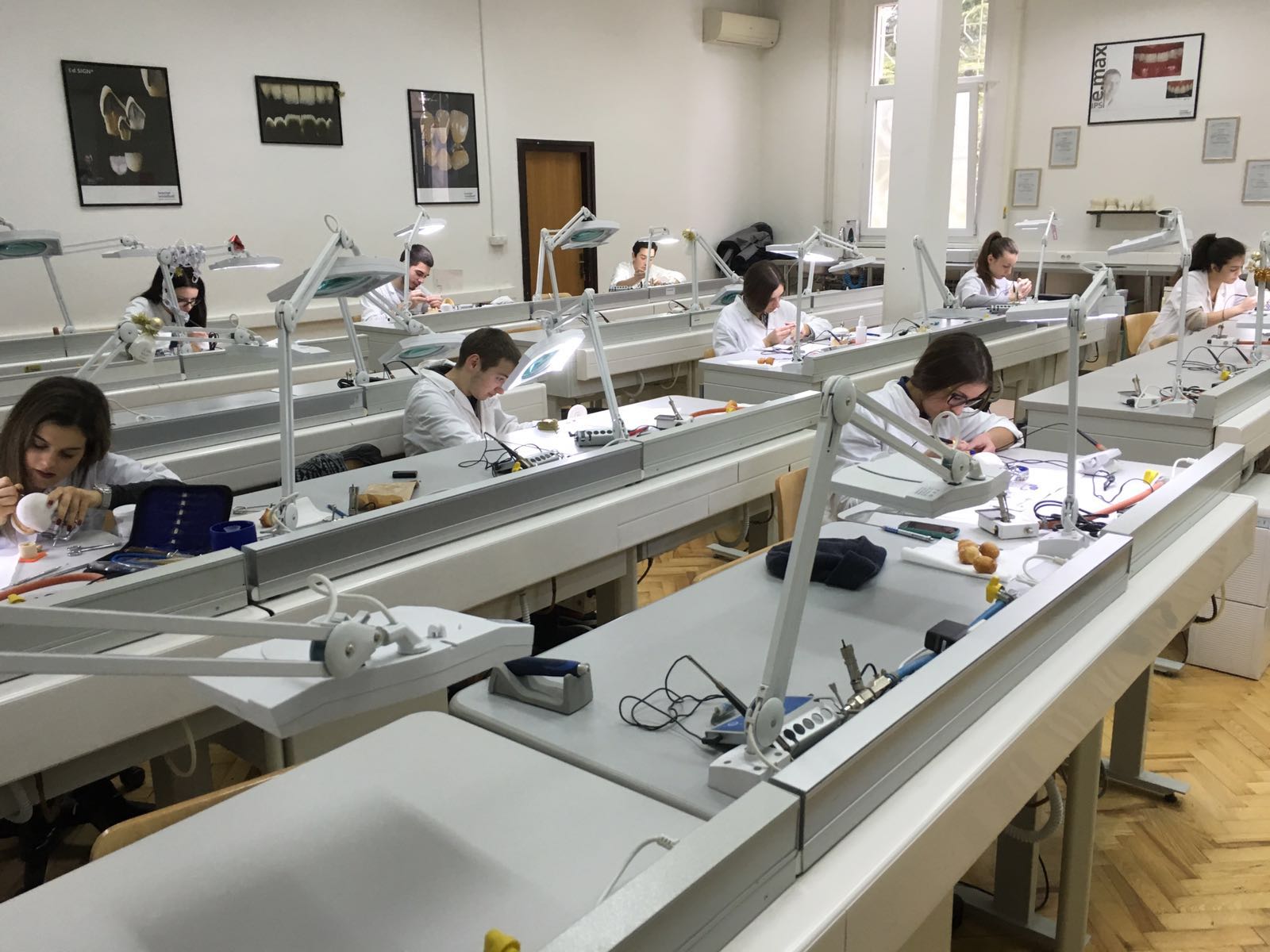 Natjecanje budućih dentalnih tehničara “Schola Medica 2016.” u Medicinskoj školi Ante Kuzmanić