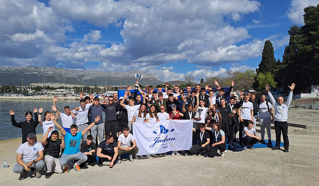 Veslači Jadrana na otvaranju sezone u Splitu osvojili 11 pobjeda i bili bili najbolji u ukupnom poretku