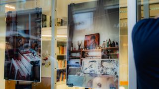 Mak Vejzović otvorio vrata očevog ateljea kroz izložbu “Atelijer” Mak Vejzović otvorio vrata očevog ateljea kroz izložbu “Atelijer”