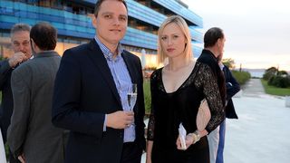 Hrvatska se sjeća košarkaške legende Krešimira Ćosića koji nas je prerano napustio prije 20 godina. Svečanom večerom u Falkensteinerovom hotelu Iadera u Petrčanima, obitelj Krešimira Ćosića – supruga Ljerka, kćerke Ana i Iva te sin Petar Krešimir, brojni Hrvatska se sjeća košarkaške legende Krešimira Ćosića koji nas je prerano napustio prije 20 godina. Svečanom večerom u Falkensteinerovom hotelu Iadera u Petrčanima, obitelj Krešimira Ćosića – supruga Ljerka, kćerke Ana i Iva te sin Petar Krešimir, brojni