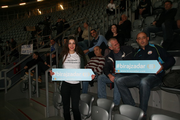 Košarkaši i navijači KK Zadar podržali akciju #birajzadar Košarkaši i navijači KK Zadar podržali akciju #birajzadar