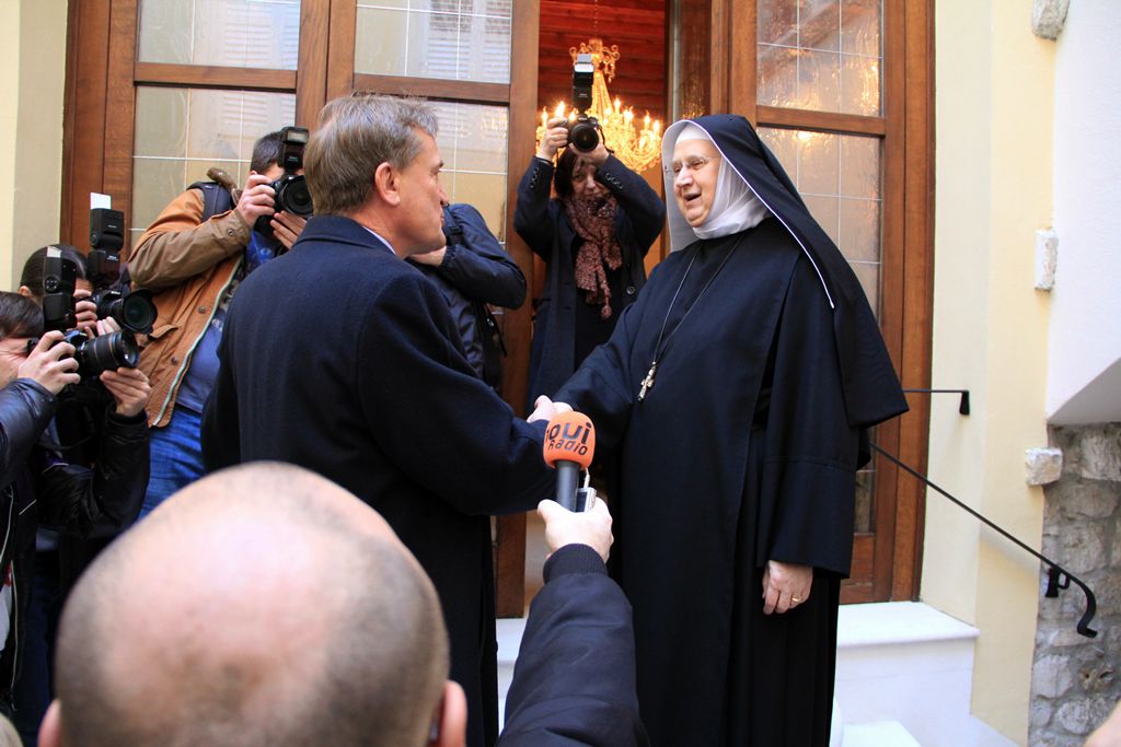 Posjet gradonačelnika časnim sestrama benediktinkama Posjet gradonačelnika časnim sestrama benediktinkama