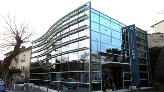 Skradin romantičan mediteranski grad na desnoj obali rijeke Krke Skradin romantičan mediteranski grad na desnoj obali rijeke Krke