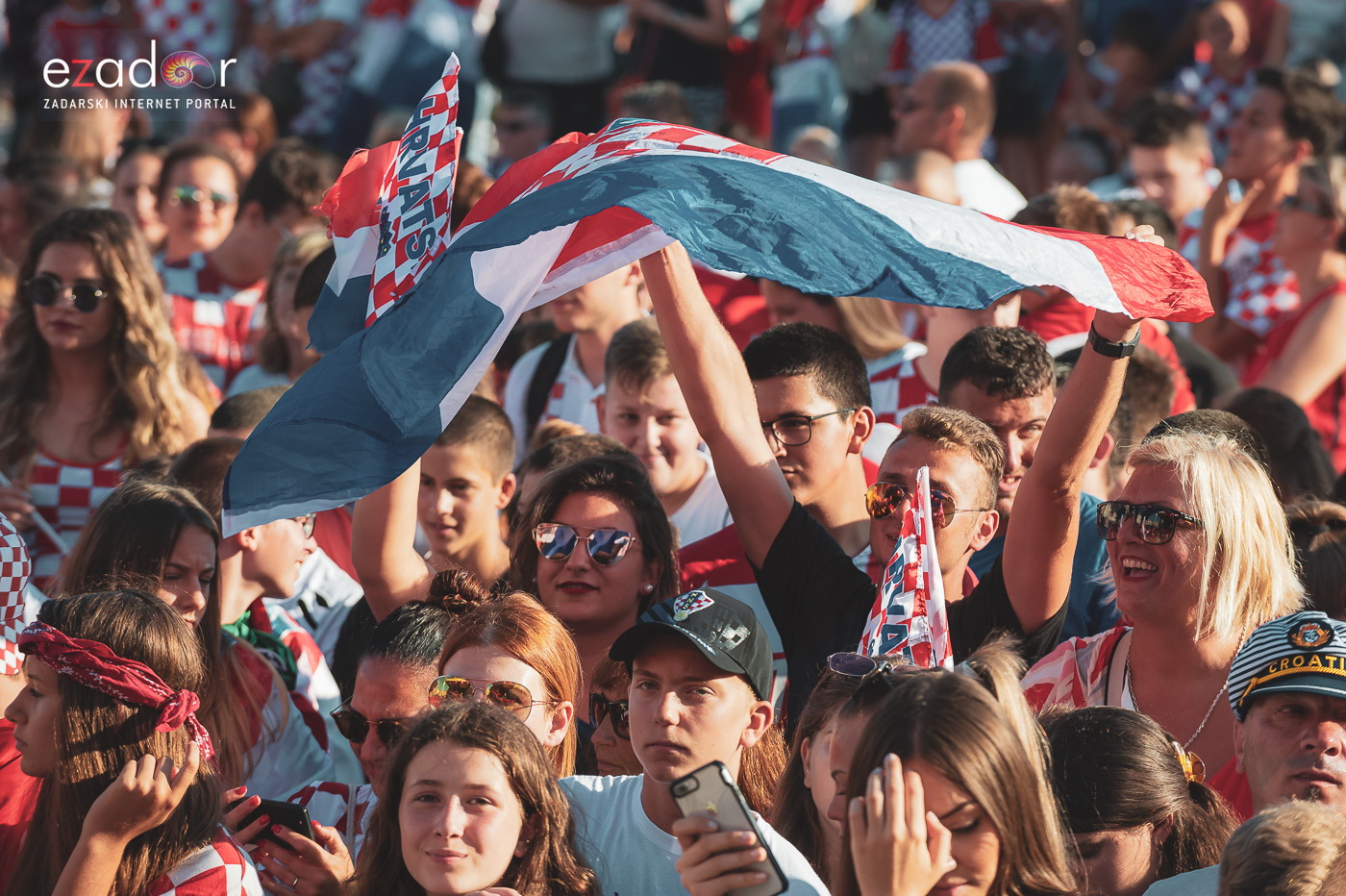 Zadar priredio čudesan doček svojim Vatrenim herojima (1)