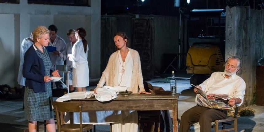 predstava Kazališta Ulysses i MESS Sarajevo u koprodukciji s Narodnim pozorištem Sarajevo izvedena na Dubrovačkim ljetnim igrama