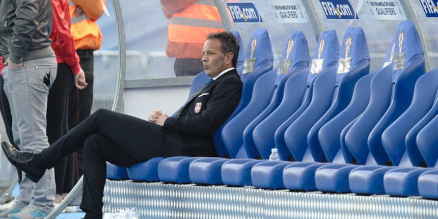 Zagreb, 220313.
Stadion Maksimir.
Kvalifikacijska utakmica za Svjetsko prvenstvo u Brazilu, 2014. godine, izmedju reprezentacija Hrvatske i Srbije.
Na slici: Sinisa Mihajlovic i boce vode Jana.
Foto: Tom Dubravec / CROPIX Zagreb, 220313.
Stadion Maksimir.
Kvalifikacijska utakmica za Svjetsko prvenstvo u Brazilu, 2014. godine, izmedju reprezentacija Hrvatske i Srbije.
Na slici: Sinisa Mihajlovic i boce vode Jana.
Foto: Tom Dubravec / CROPIX