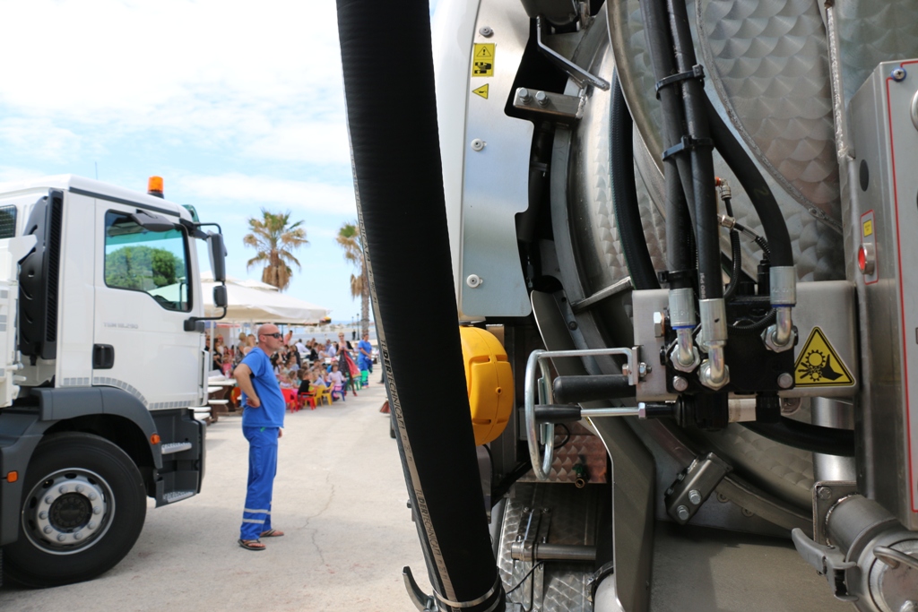 Prezentacija novog voznog parka poduzeća Čisti otok i Vodovod Vir Prezentacija novog voznog parka poduzeća Čisti otok i Vodovod Vir