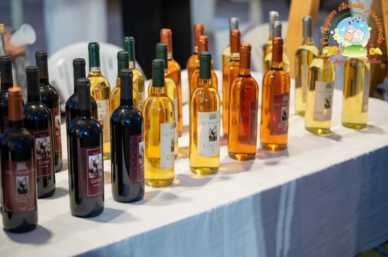 od luna do fortice, vino, alkohol, festa ilustracija