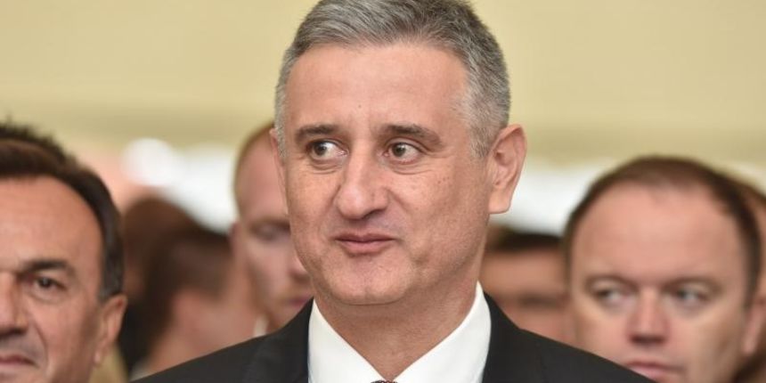 Zadar – Tomislav Karamarko predsjednik HDZ-a na proslavi dana obrane grada Zadra u Dracevcu. Prisustvovali su i Bozidar Kalmeta, Milijan Brkic i Mladen Fuzul. Photo: Hrvoje Jelavic/PIXSELL Zadar – Tomislav Karamarko predsjednik HDZ-a na proslavi dana obrane grada Zadra u Dracevcu. Prisustvovali su i Bozidar Kalmeta, Milijan Brkic i Mladen Fuzul. Photo: Hrvoje Jelavic/PIXSELL