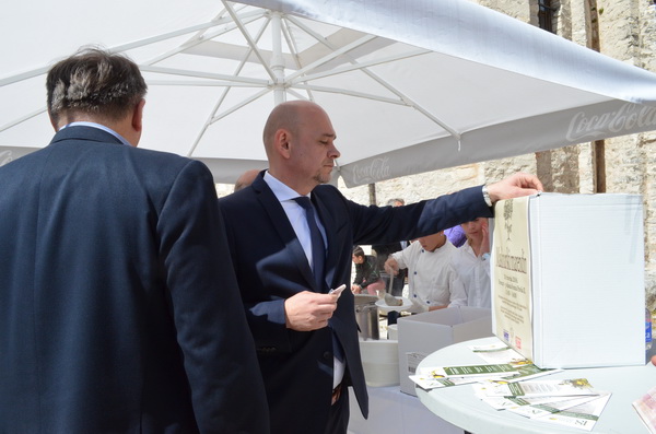 18. Dani masline: Dodjela nagrada u Gradskoj loži i Maslinarskli marendin na Forumu 18. Dani masline: Dodjela nagrada u Gradskoj loži i Maslinarskli marendin na Forumu