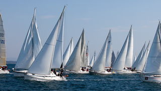 Zadar, 260211.
U Biogradskom akvatoriju se ovoga vikenda odrzava 11. Karnevalska regata. U tri jedrenja natjecati ce se 50-ak brodova.
Na slici: detalj sa subotnjeg jedrenja.
Foto: Vladimir Ivanov / CROPIX Zadar, 260211.
U Biogradskom akvatoriju se ovoga vikenda odrzava 11. Karnevalska regata. U tri jedrenja natjecati ce se 50-ak brodova.
Na slici: detalj sa subotnjeg jedrenja.
Foto: Vladimir Ivanov / CROPIX