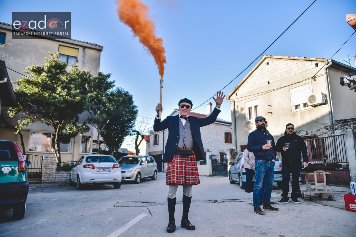 Škotski kiltovi preplavili zadarske Stanove Škotski kiltovi preplavili zadarske Stanove