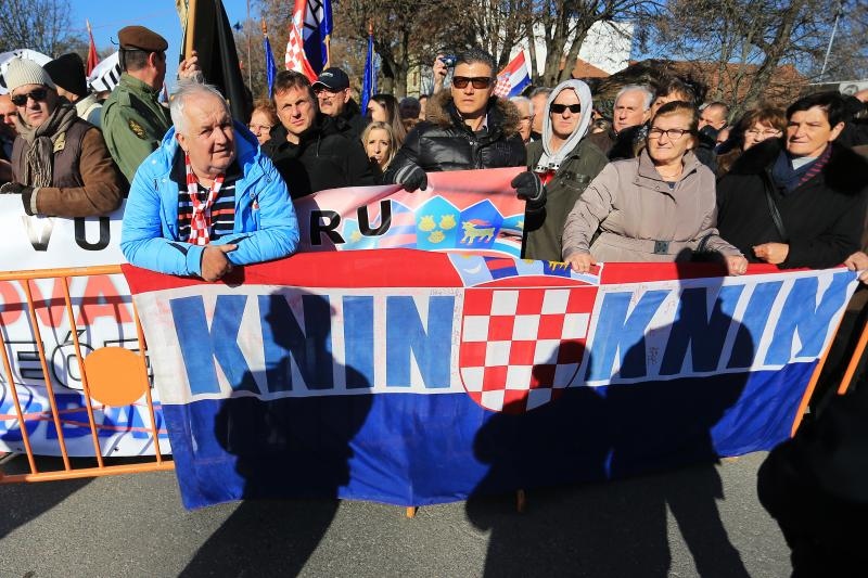 Image 380847 (auto) Image 380847 (auto)