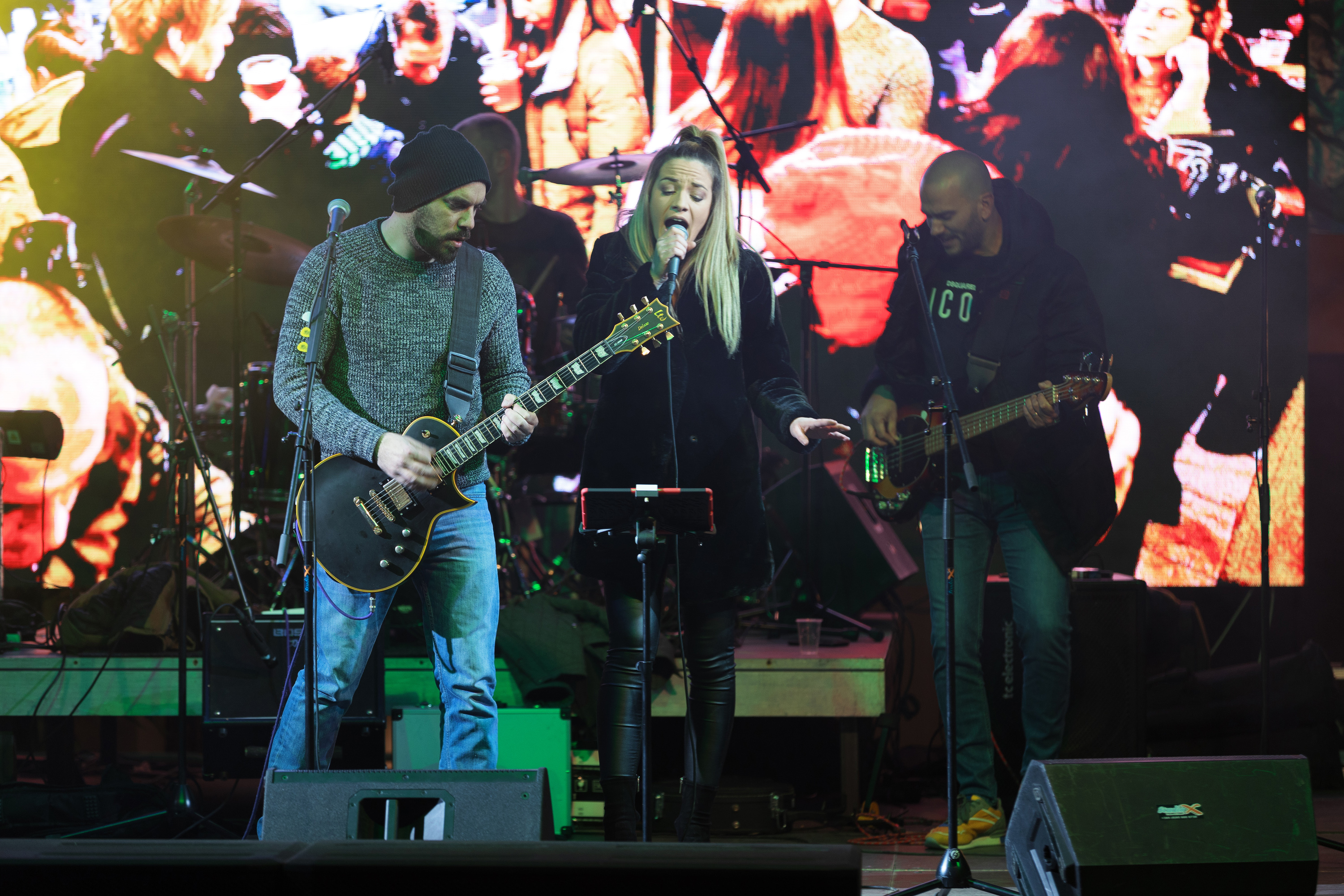 Sveti Nikola i bend Zaratino razveselili i zabavili posjetitelje Sveti Nikola i bend Zaratino razveselili i zabavili posjetitelje