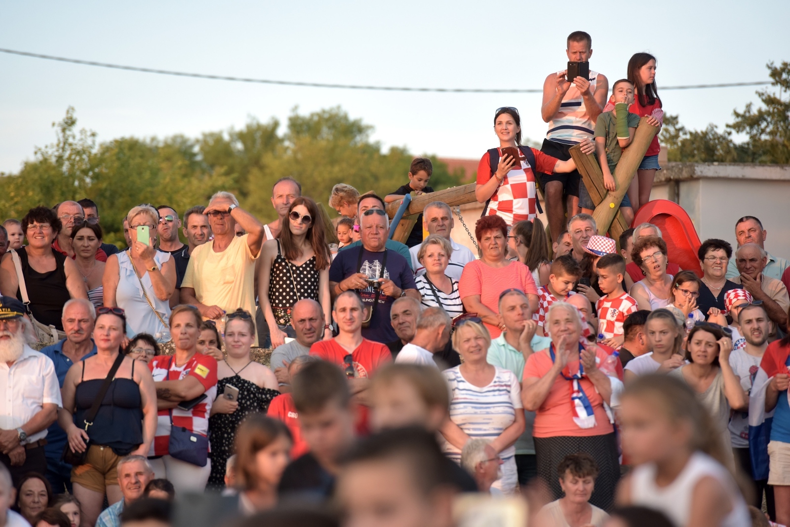 U rodnom Nadinu priređen doček za srebrnog reprezentativca Šimu Vrsaljka