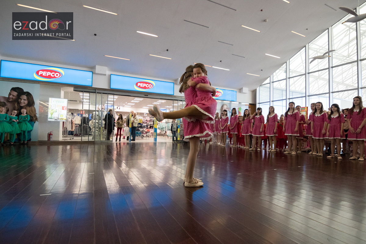 Plesni karneval u City Galleriji Plesni karneval u City Galleriji