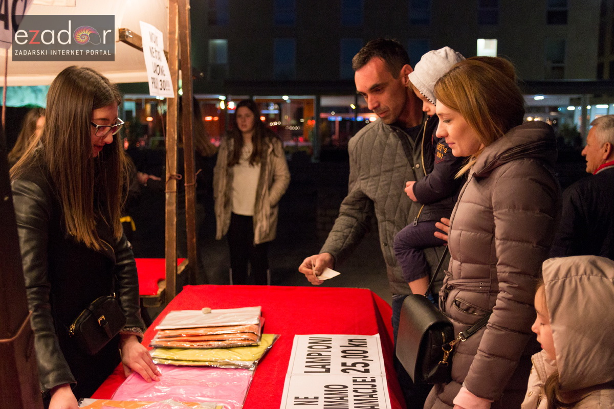 Humanitarni svjetlosni spektakl “Zaželi ljubav” na zadarskom Forumu, 18. veljače 2017. Humanitarni svjetlosni spektakl “Zaželi ljubav” na zadarskom Forumu, 18. veljače 2017.