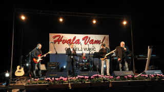 Zadar, 211112
Dvorana Jazine.
Humanitarni koncert za obitelj Vukic iz zadarskih arbanasa koja ce, ukoliko se ne skupe potrebna sredstva, uskoro biti delozirana iz svog doma.
Na fotografiji: detalj sa koncerta.
Foto: Luka Gerlanc / CROPIX Zadar, 211112
Dvorana Jazine.
Humanitarni koncert za obitelj Vukic iz zadarskih arbanasa koja ce, ukoliko se ne skupe potrebna sredstva, uskoro biti delozirana iz svog doma.
Na fotografiji: detalj sa koncerta.
Foto: Luka Gerlanc / CROPIX