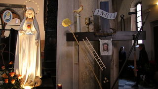 Cvjetnica 20. ožujka 2016: Nakon blagoslova maslinovih grančica, nadbisku Želimir Puljić predvodio je procesiju do katedrale sv. Stošije gdje je služio misno slavlje na kojem se pjevala Muka našeg Gospodina Cvjetnica 20. ožujka 2016: Nakon blagoslova maslinovih grančica, nadbisku Želimir Puljić predvodio je procesiju do katedrale sv. Stošije gdje je služio misno slavlje na kojem se pjevala Muka našeg Gospodina