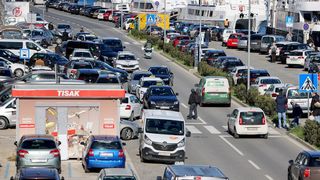 Taksisti prosvjeduju u Zadru