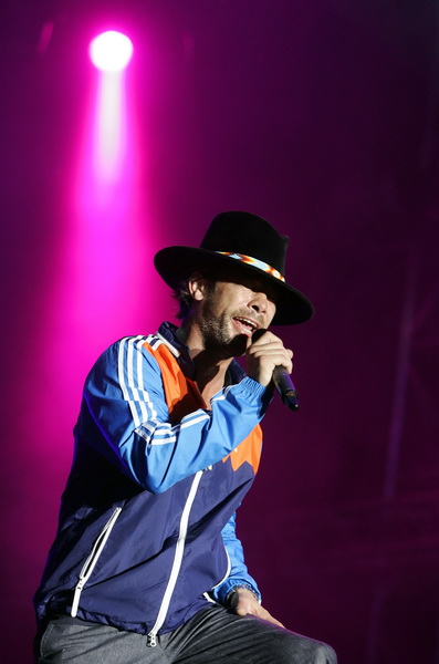 Zagreb, 210611.
RSC Jarun.
Otok hrvatske mladezi.
T-mobile INmusic festival.
Prvi dan tradicionalno najveceg glazbenog spektakla u Hrvatskoj koji se odrzava 21. i 22.06.
Na slici: Jamiroquai.
Foto: Tomislav Kristo / CROPIX Zagreb, 210611.
RSC Jarun.
Otok hrvatske mladezi.
T-mobile INmusic festival.
Prvi dan tradicionalno najveceg glazbenog spektakla u Hrvatskoj koji se odrzava 21. i 22.06.
Na slici: Jamiroquai.
Foto: Tomislav Kristo / CROPIX