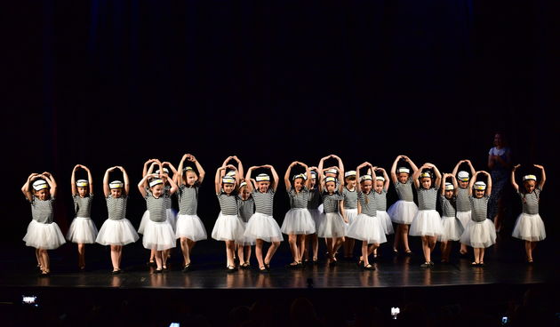 Zadarski plesni ansambl: Večeras plešemo