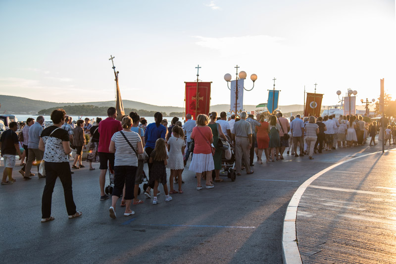 Procesija u Biogradu na blagdan sv. Roka, foto: Vinko Pešić Procesija u Biogradu na blagdan sv. Roka, foto: Vinko Pešić