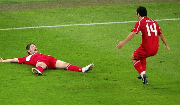 Turska slavi, Nihat (Foto: uefa.com)