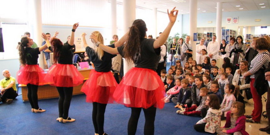 Svečano otvorena manifestacija “Zadar čita 2016” Svečano otvorena manifestacija “Zadar čita 2016”