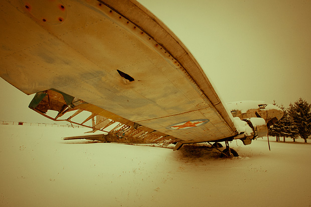 Priča zaboravljenog aviona u Otočcu, foto: Leo Banic