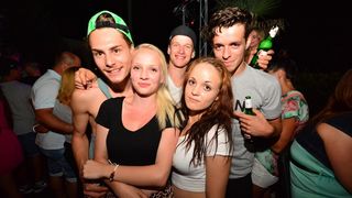 Subotnja zabava u Noštromo i Vagabundo barovima na Viru ; foto Iva Perinčić